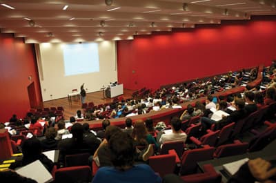 Persönliche Betreuung und eine kleine Anzahl an Kursteilnehmern steht bei Lehrveranstaltungen im Vordergrund Vorlesung an der Universtiy of Essex
